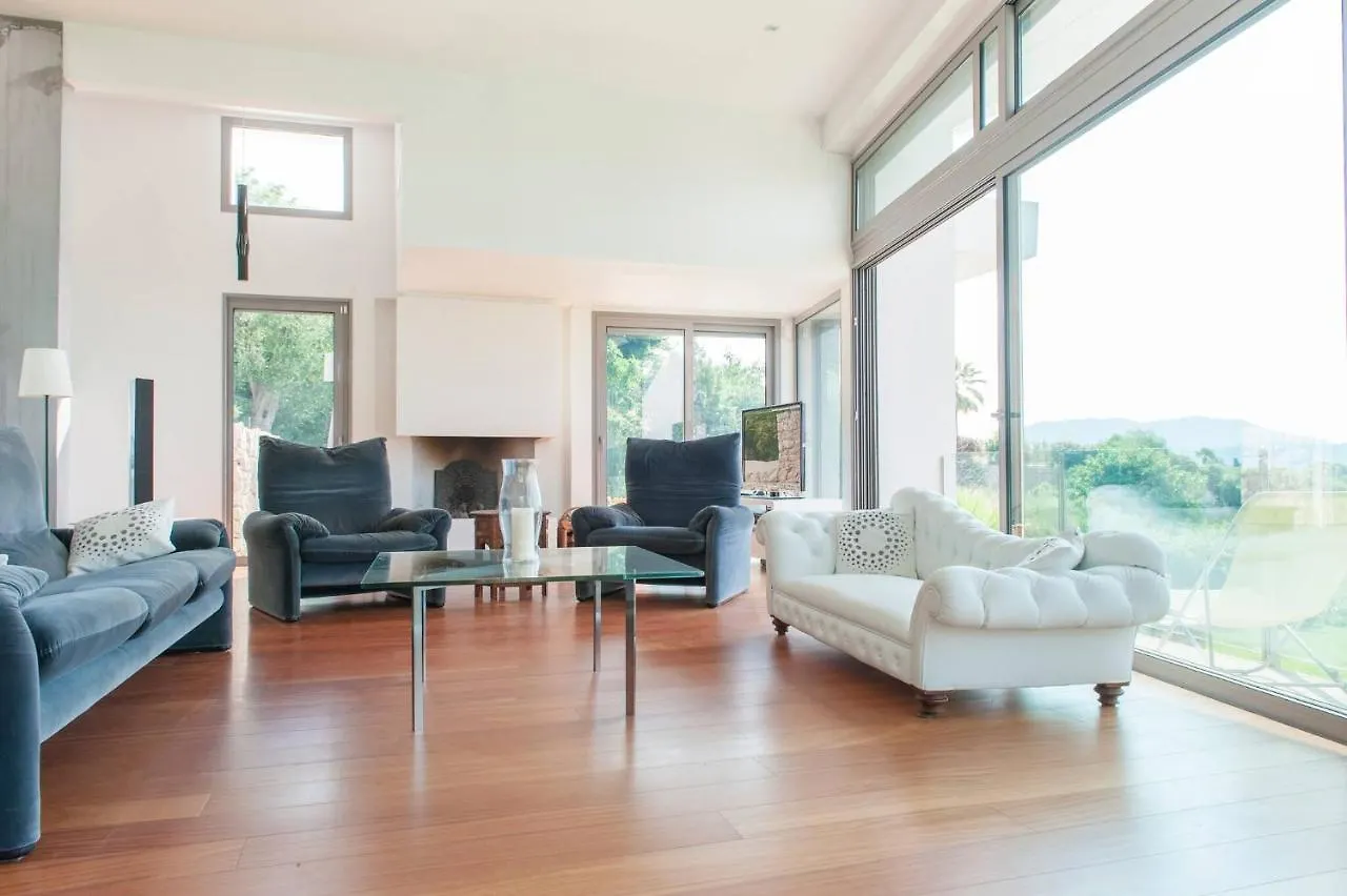 Amazing Modern Villa In Nice