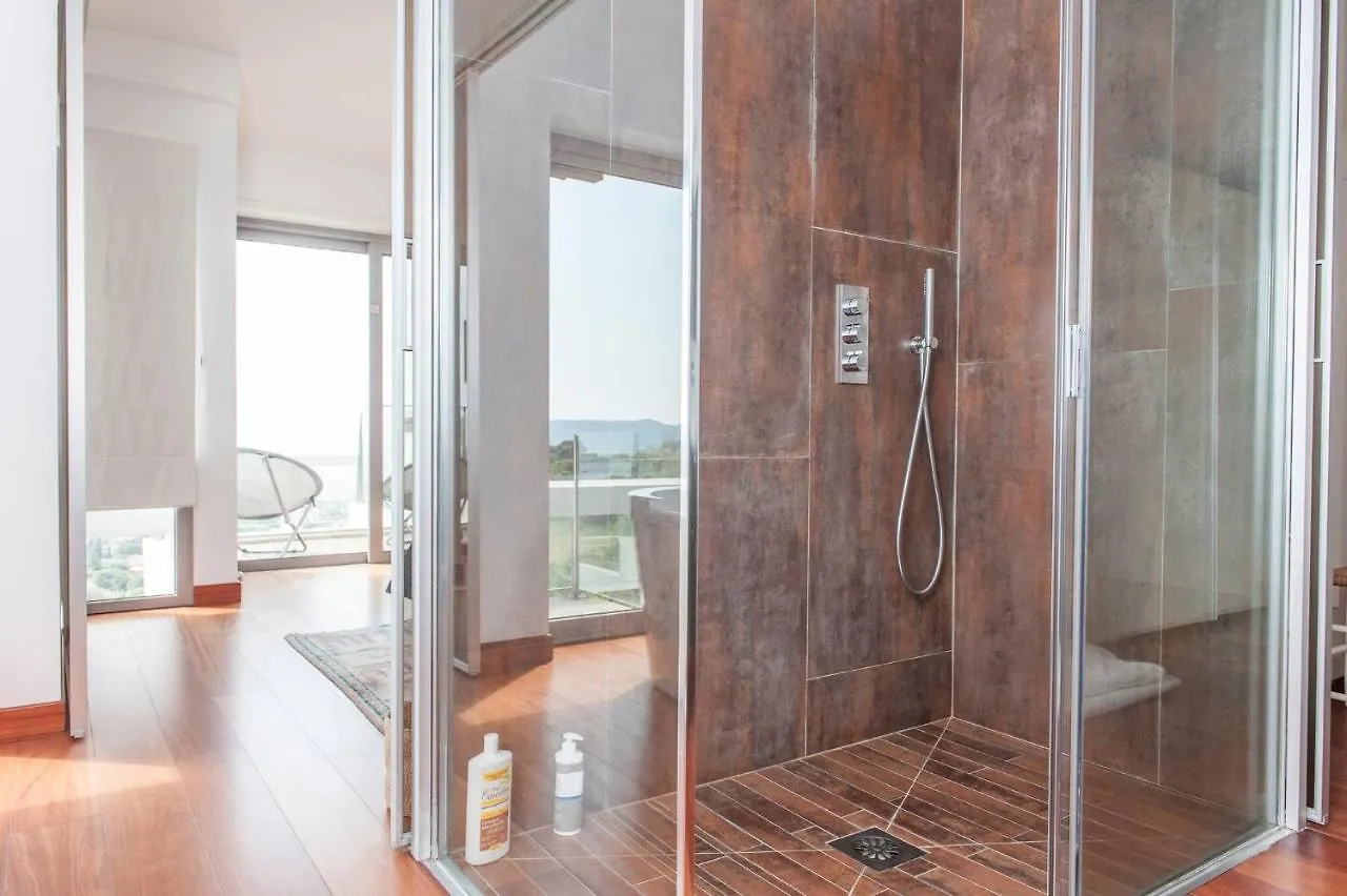 Amazing Modern Villa In Nice