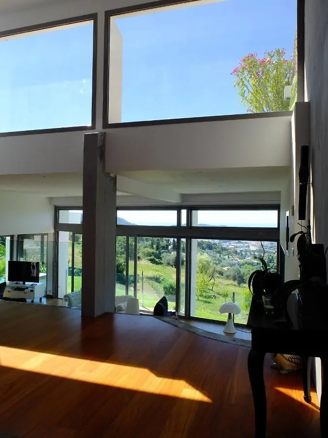 Amazing Modern Villa In Nice