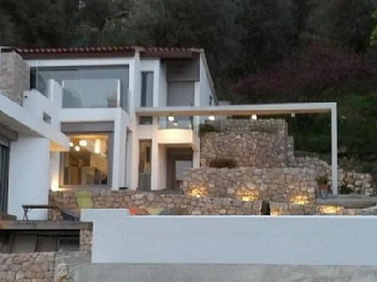 Amazing Modern Villa In Nice France